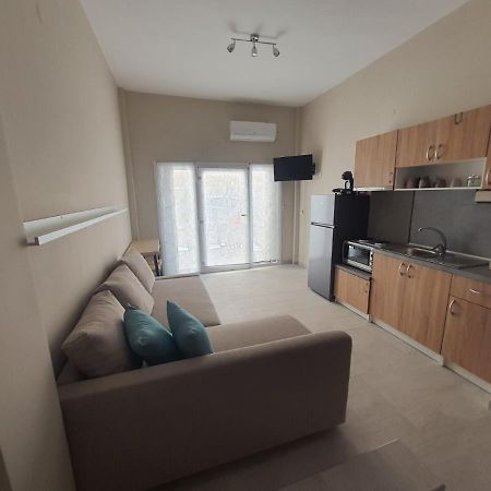 New Apartment ,50M From The Sea At Nea Irakleia. Zewnętrze zdjęcie